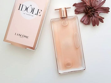 Idole de Lancôme, le parfum romantique et féminin